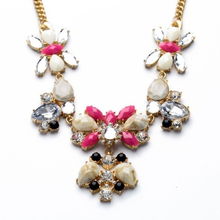 女人飾界 酒紅色花朵吊墜鑲寶石項鏈，歐美時尚飾品直銷精選